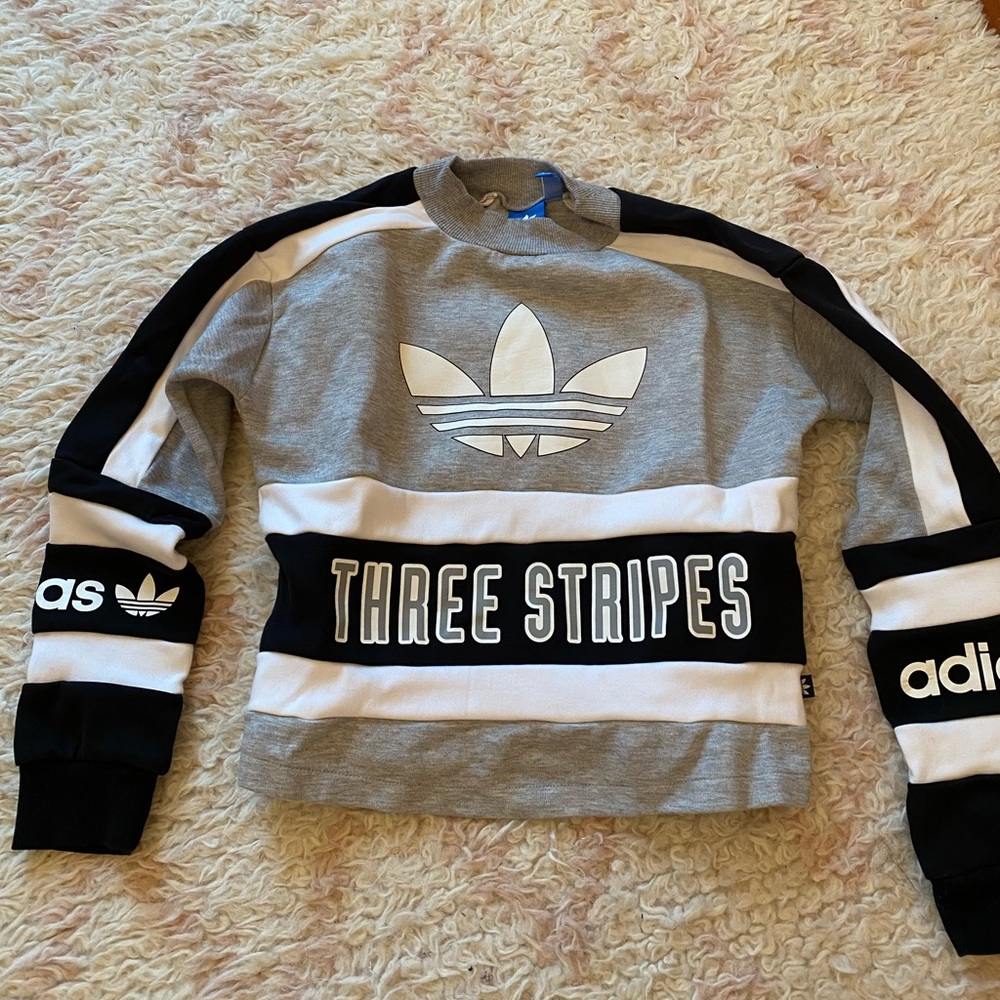 Adidas crew neck stripes sweatshirt
